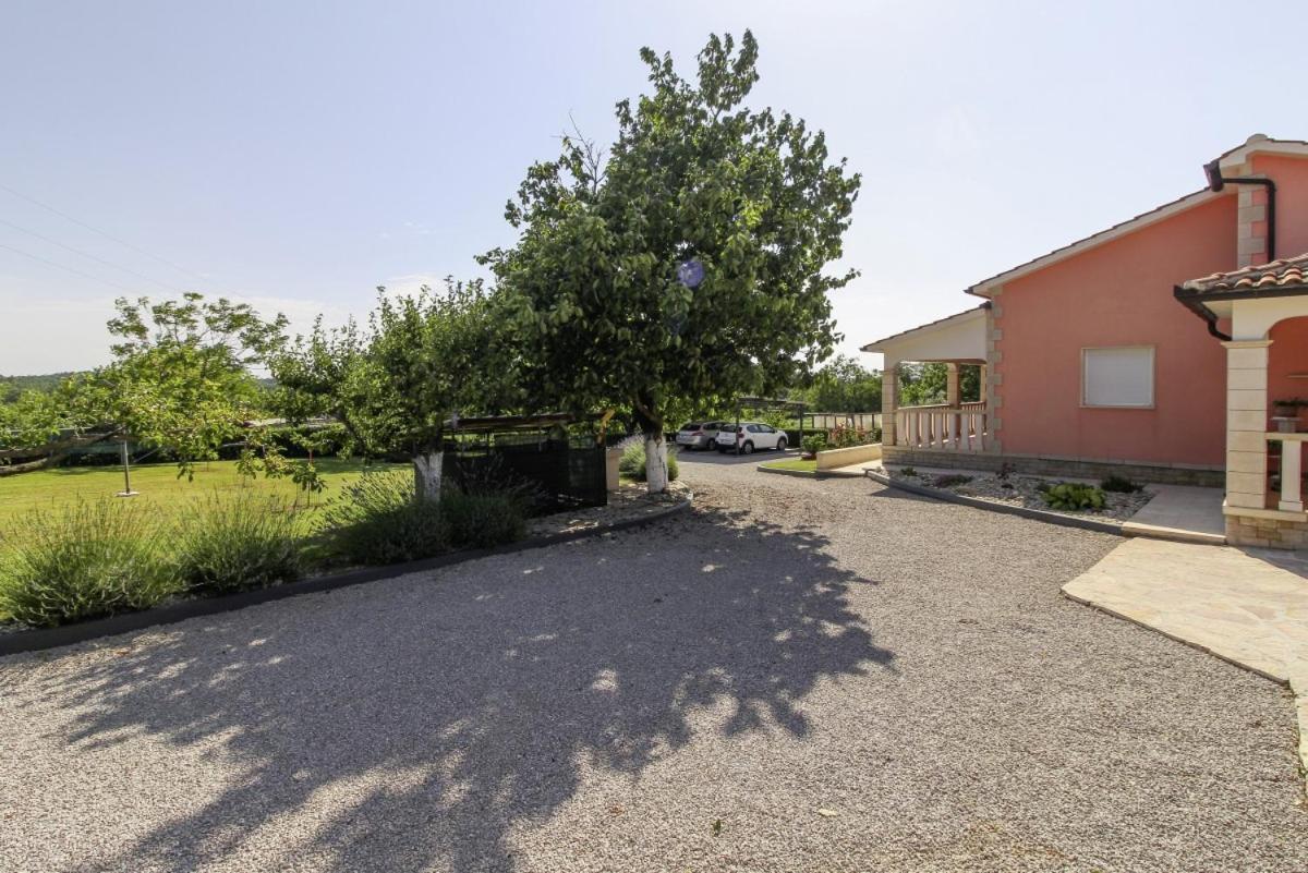Linda In Lovrinici Villa Pazin Buitenkant foto
