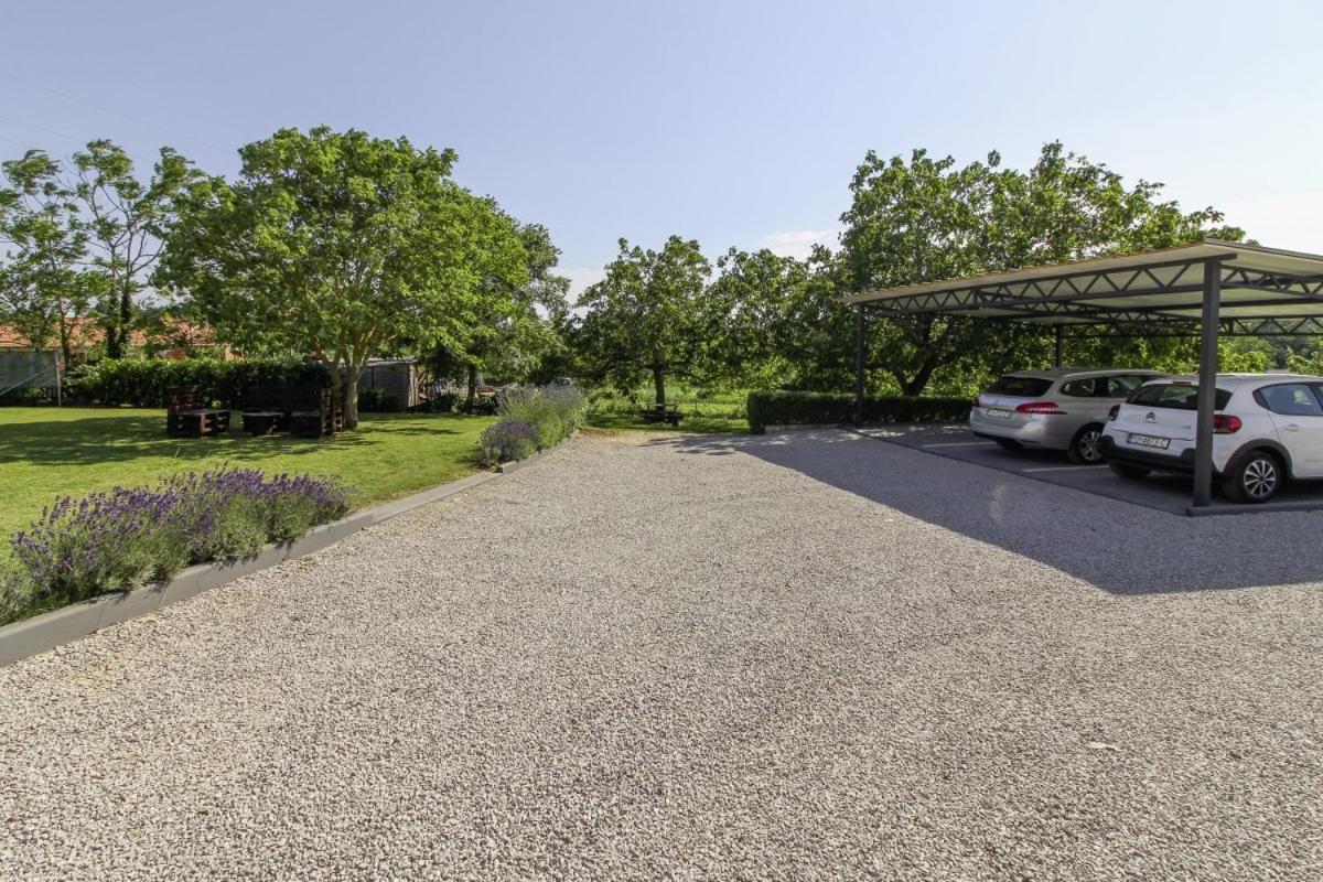 Linda In Lovrinici Villa Pazin Buitenkant foto