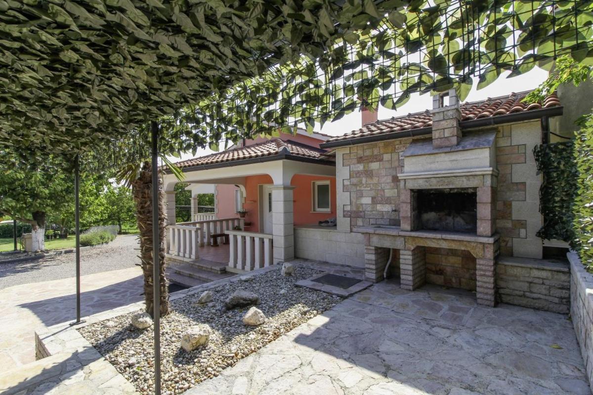 Linda In Lovrinici Villa Pazin Buitenkant foto